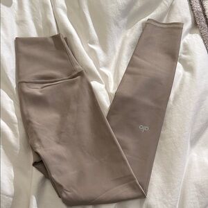 ALO Yoga Champagne Leggings